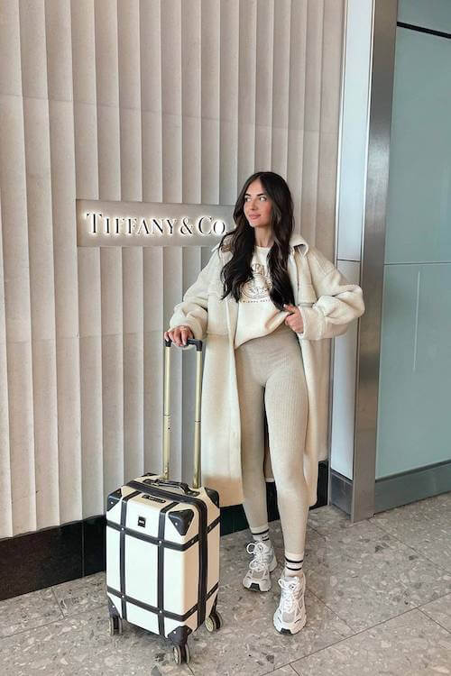 fall winter airport outfit