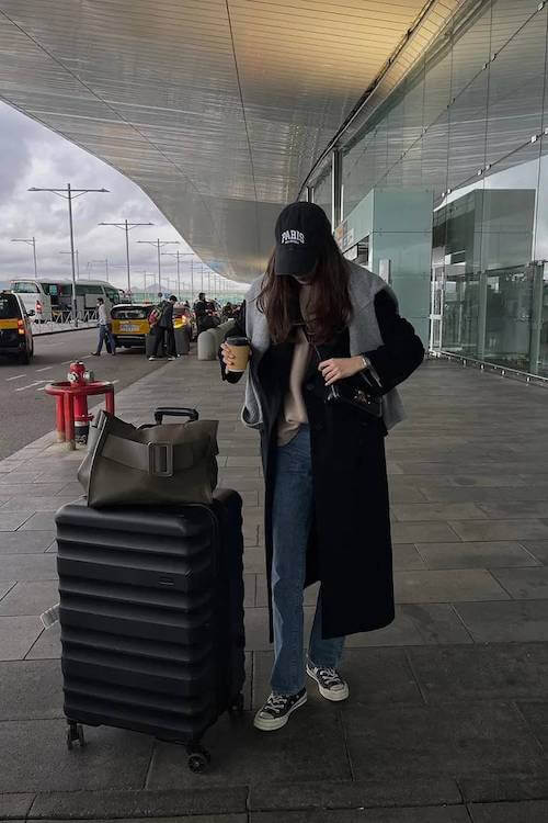 fall winter airport outfit