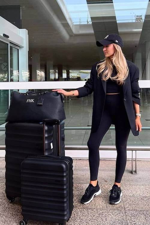 fall winter airport outfit