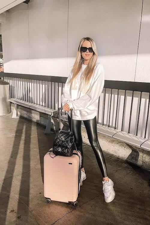 fall winter airport outfit