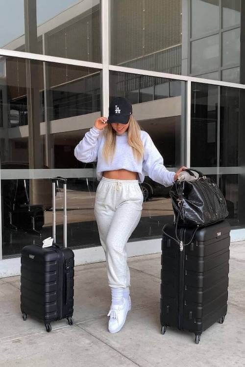 fall winter airport outfit