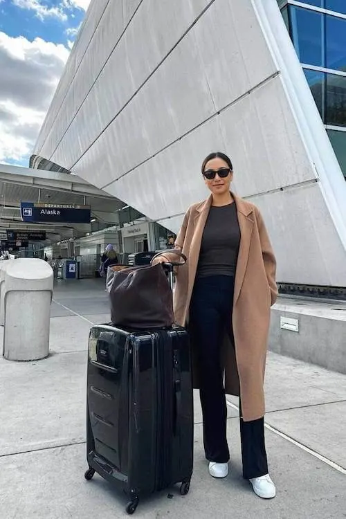 fall winter airport outfit