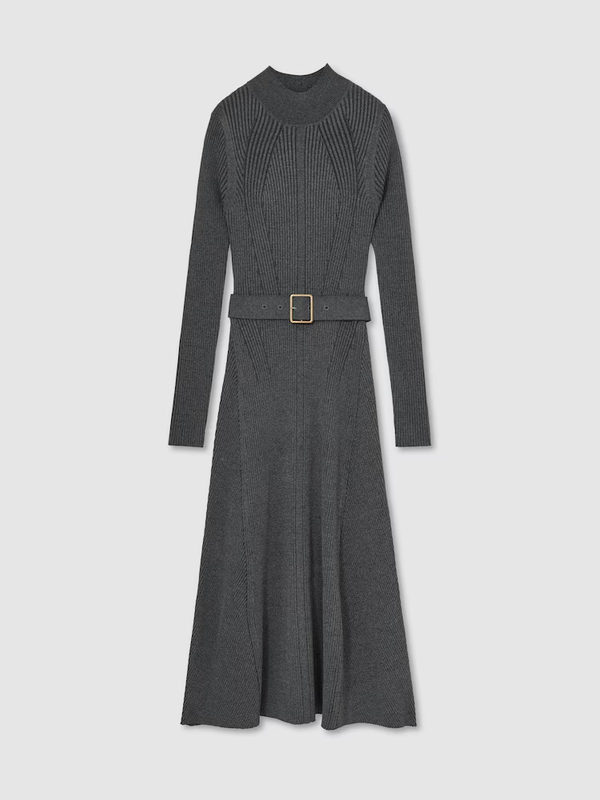 fall winter quiet luxury capsule wardrobe