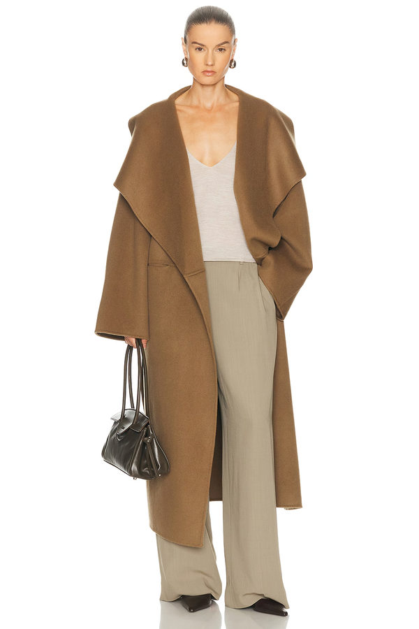 fall winter quiet luxury capsule wardrobe