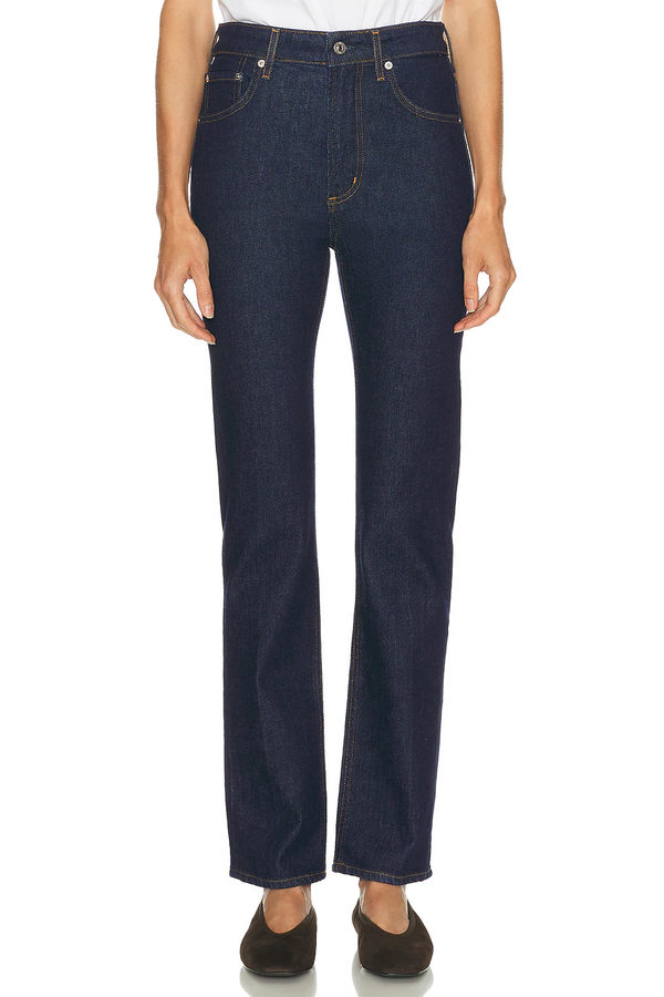 fall winter quiet luxury capsule wardrobe