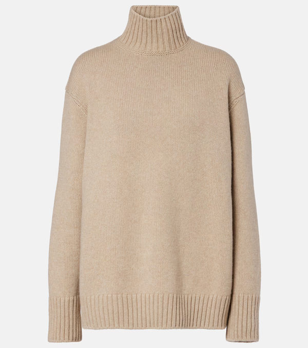 fall winter quiet luxury capsule wardrobe