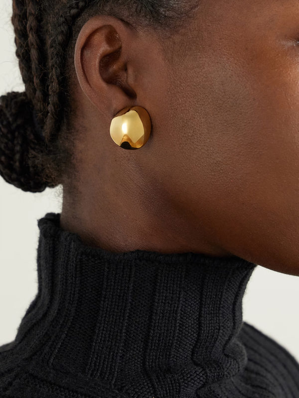fall winter quiet luxury capsule wardrobe