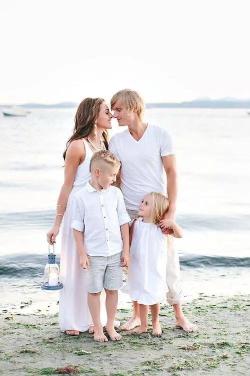 family photoshoot outfits summer