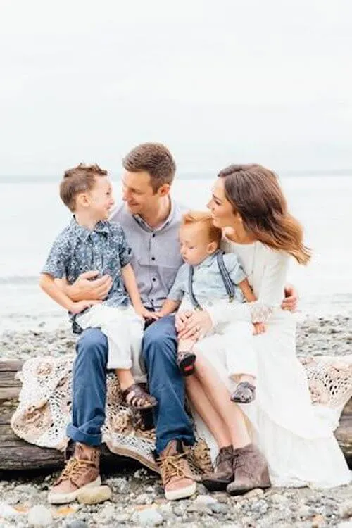 family photoshoot outfits summer