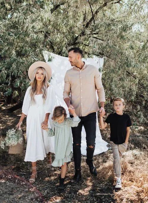 family photoshoot outfits summer