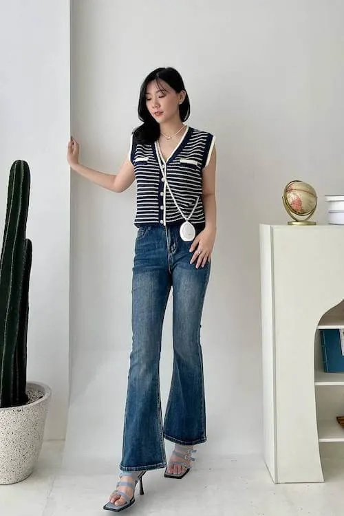 flare jeans outfit