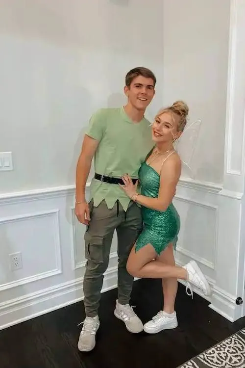 Halloween costumes couples