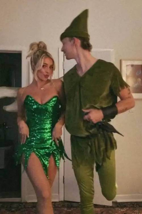 Halloween costumes couples