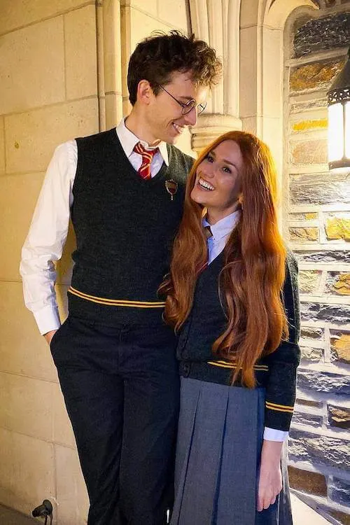 Halloween costumes couples