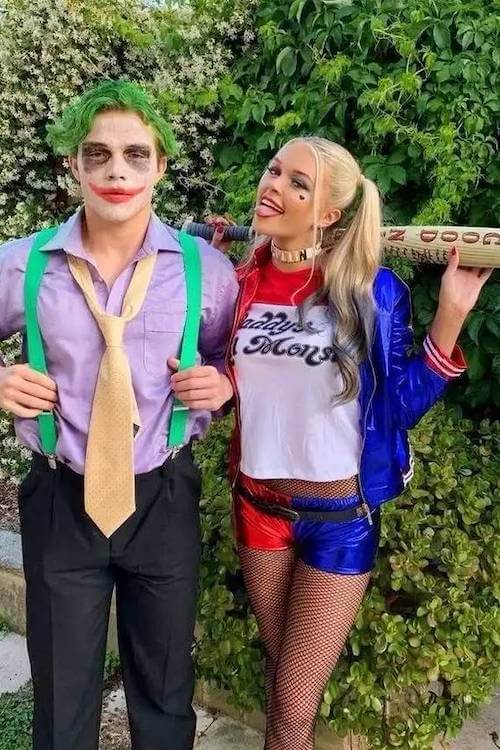 Halloween costumes couples