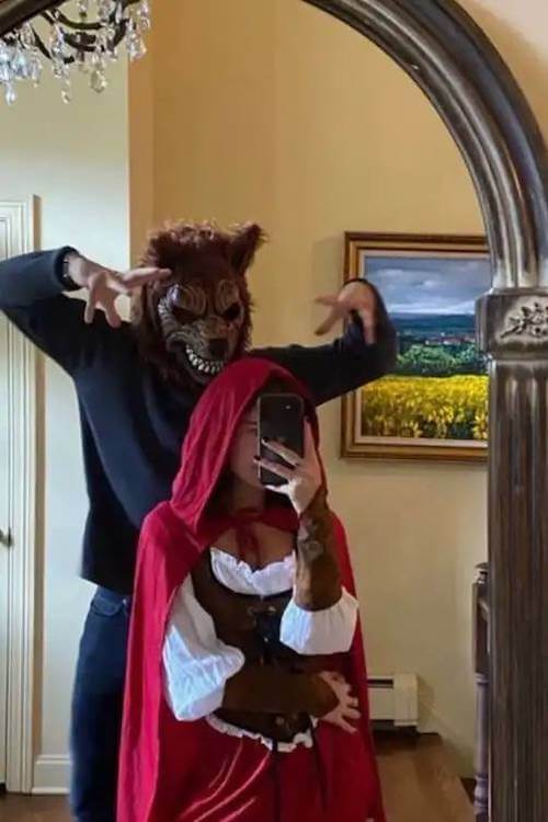 Halloween costumes couples