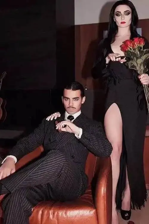 Halloween costumes couples