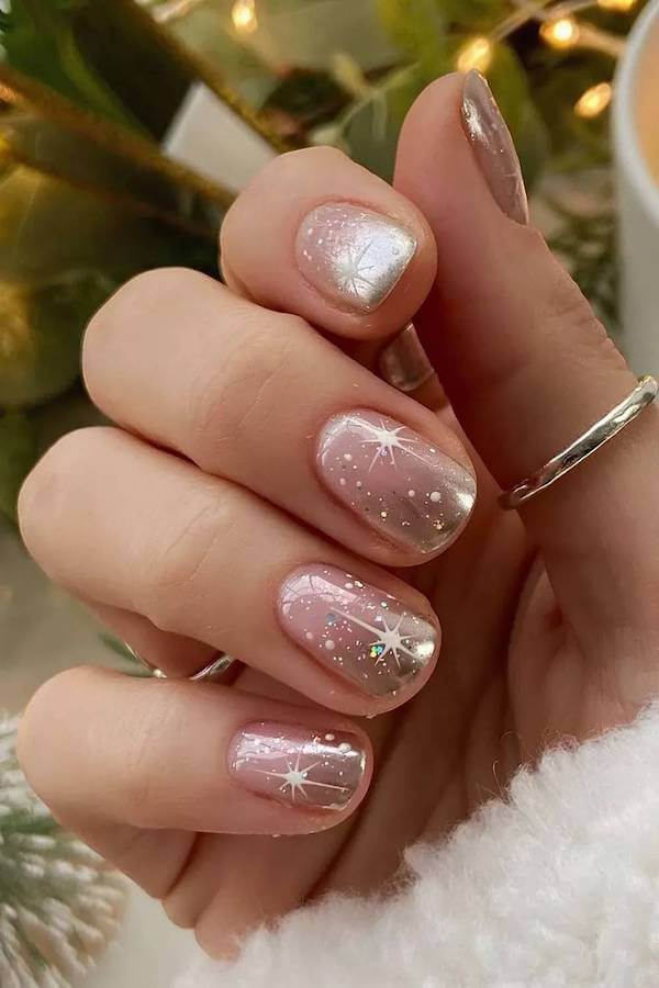 Glittery Star Holiday Nails