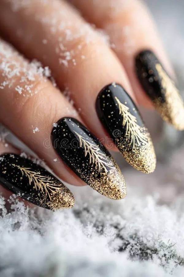 Black And Gold Christmas Tree Nails