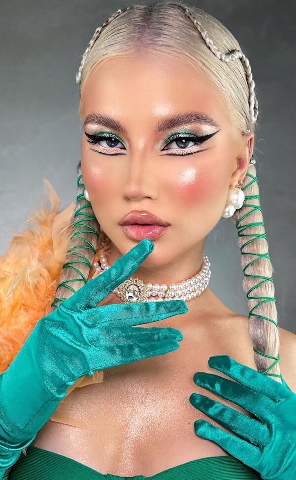 Emerald Green Glam Makeup