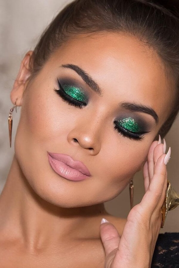 Sparkling Green Smokey Eyes