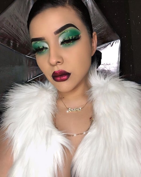 Shimmering Green Eyes And Ombre Red Lips