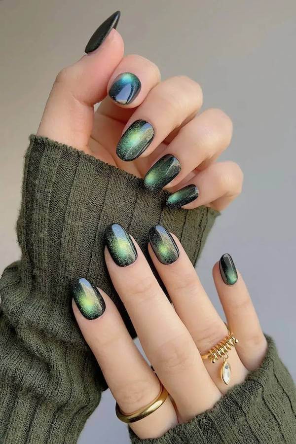 Black and Green Ombre Cat Eye Nails