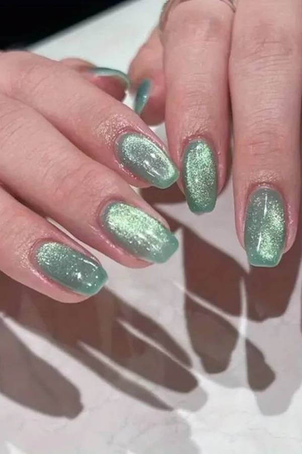 Shimmery Pastel Green Cat Eye Nails