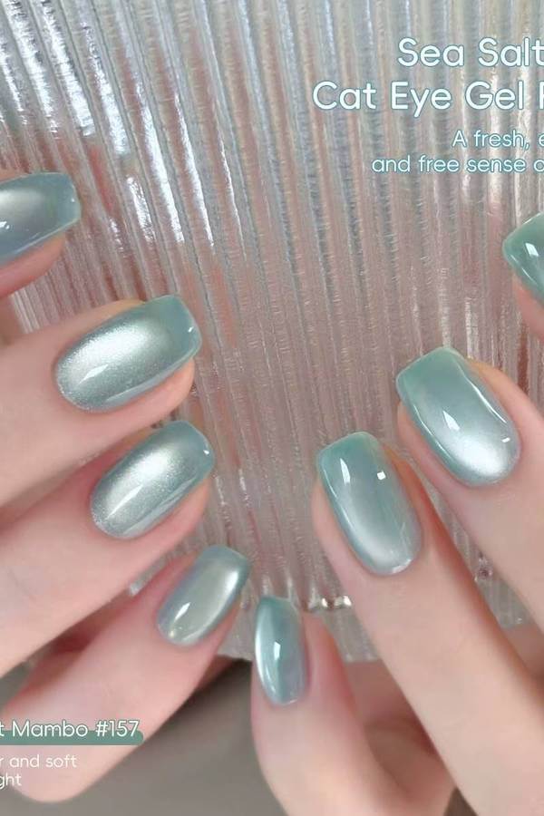 Sea Salt Green Cat Eye Nails