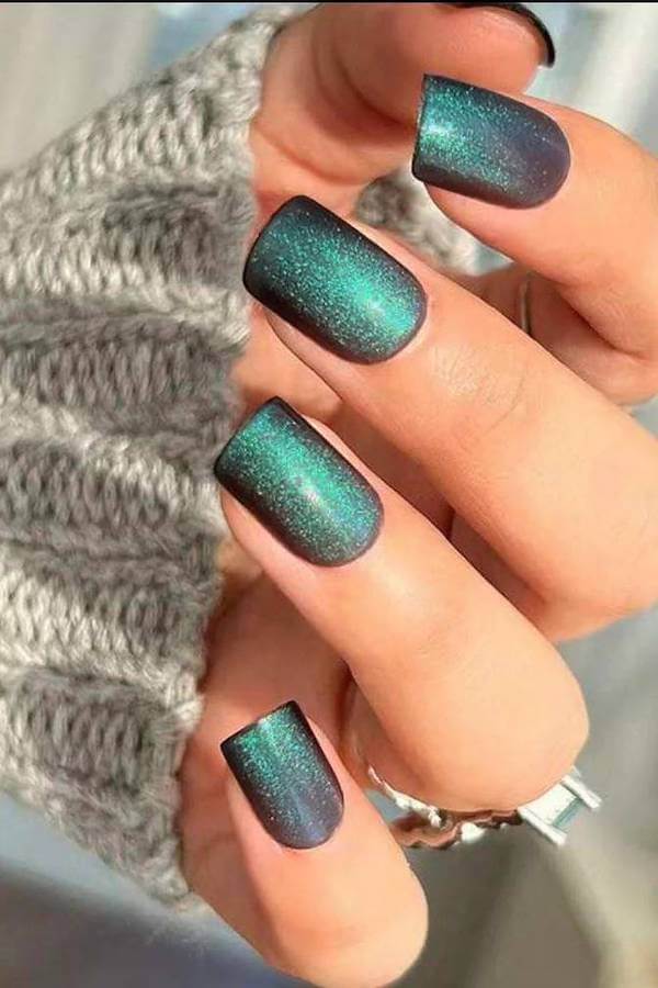 Shimmery Green Matte Cat Eye Nails