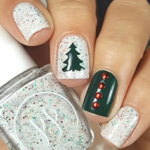 green Christmas nail ideas