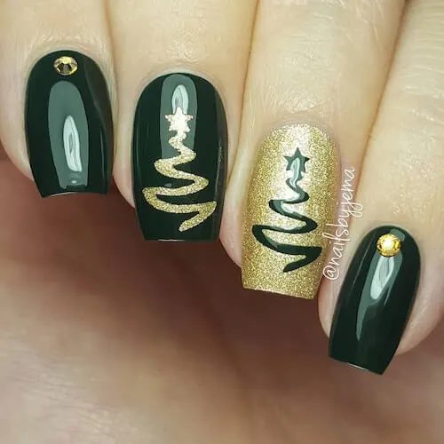 green Christmas nail ideas