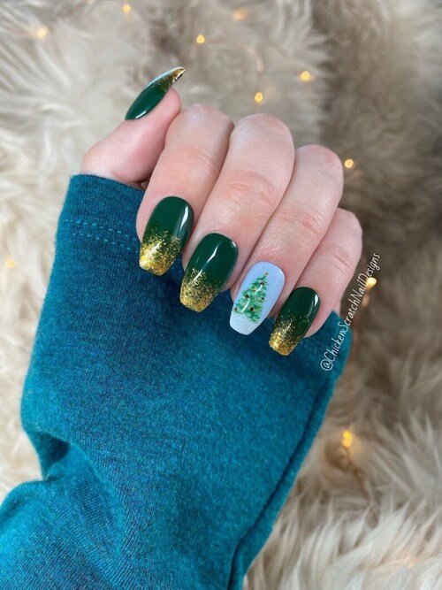 green Christmas nail ideas