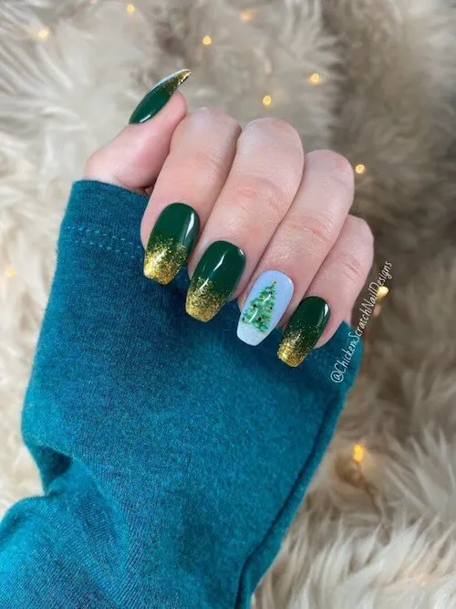 green Christmas nail ideas