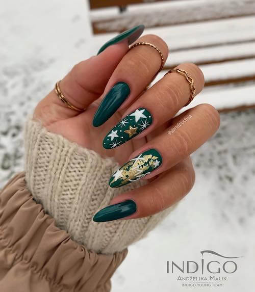 green Christmas nail ideas