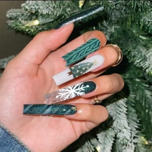 green Christmas nail ideas