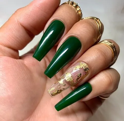 green Christmas nail ideas