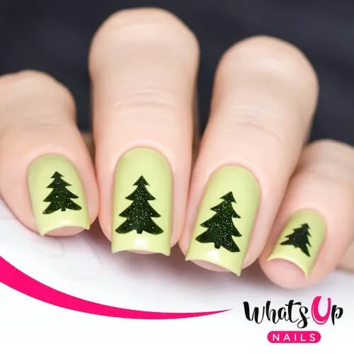 green Christmas nail ideas