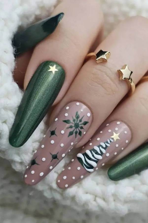 Shimmery Green Christmas Tree Nails