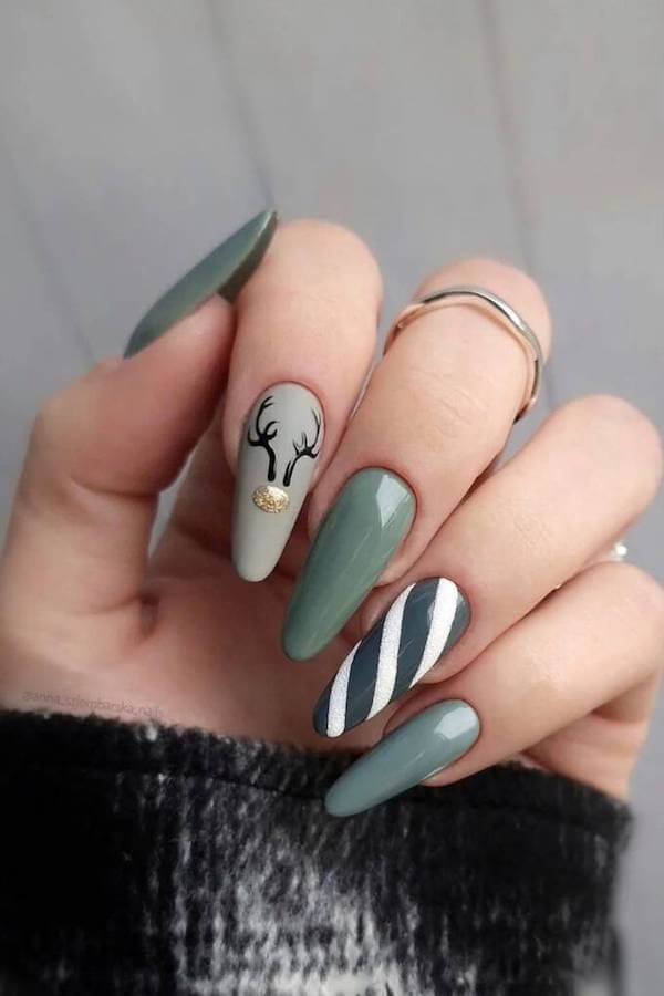 Matte Green Reindeer Nails