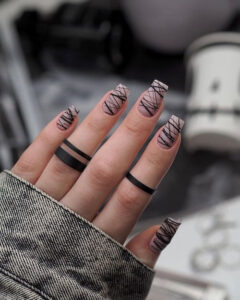 50+ Creepy And Cute Short Halloween Nails [2025] Perfect For The Spooky