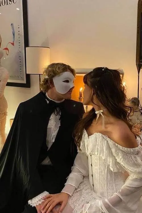 hot cute couples Halloween costumes