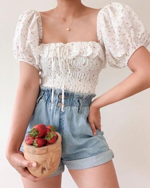 jean shorts outfit