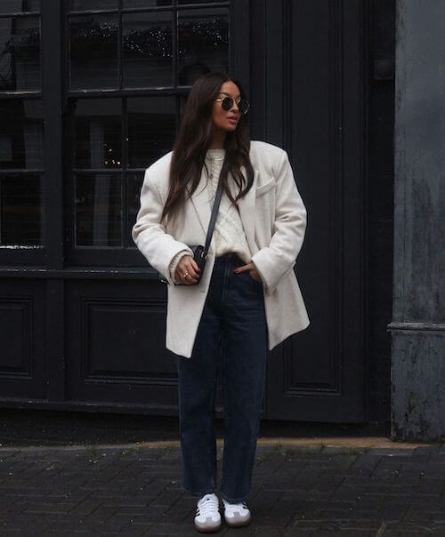 jeans and blazer outfit