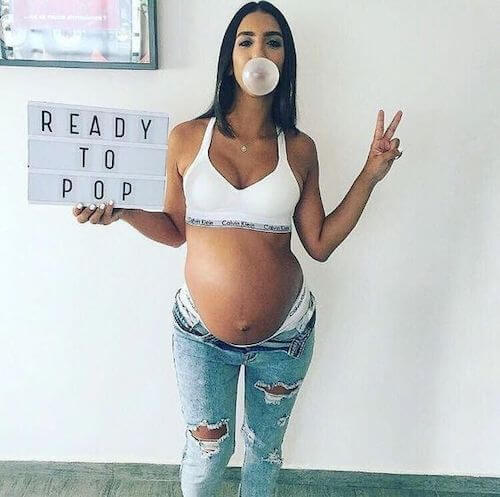 maternity photos in jeans