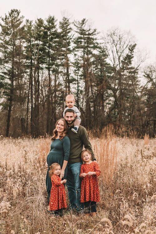 maternity photoshoot with siblings