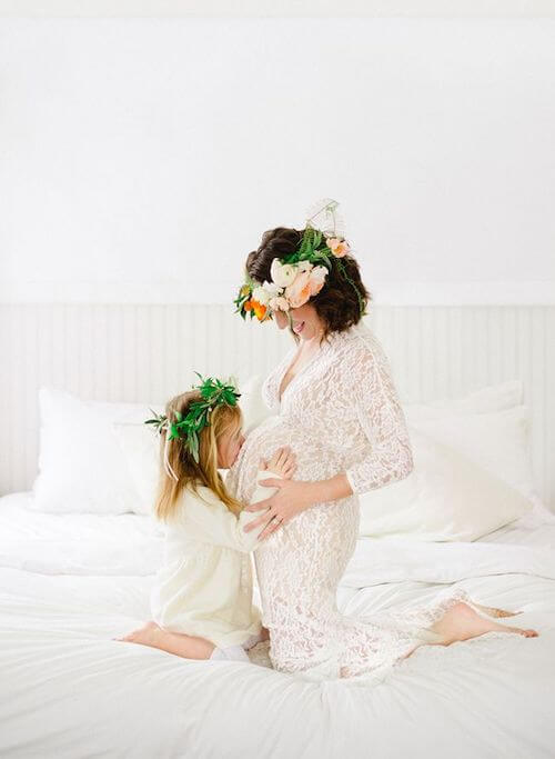 maternity photoshoot with toddler