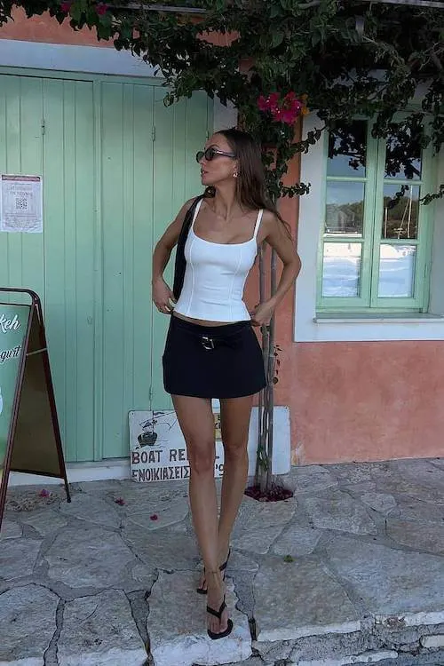 mini skirt outfit