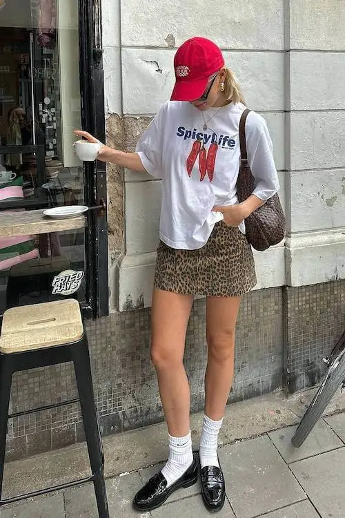 mini skirt outfit