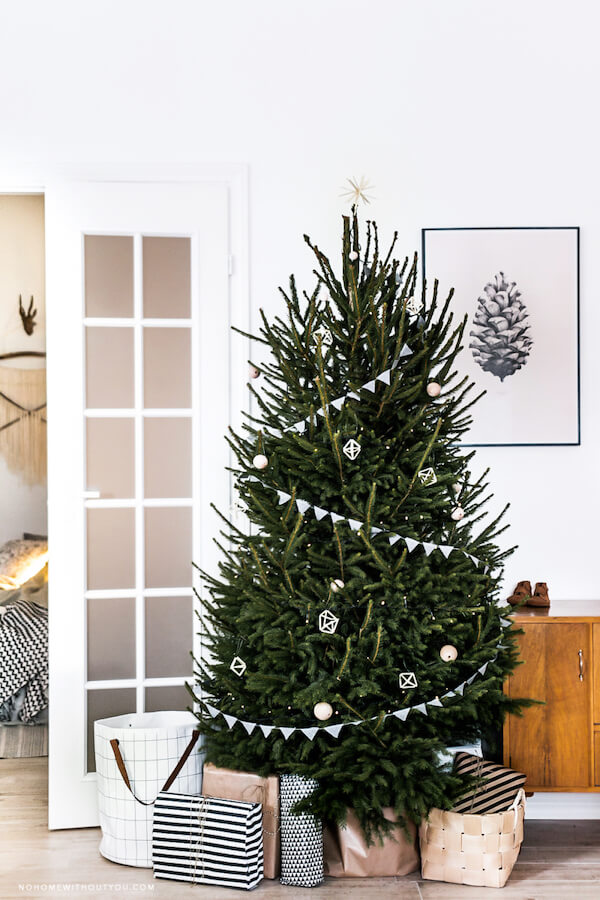 Modern Geometric Minimalist Christmas Tree